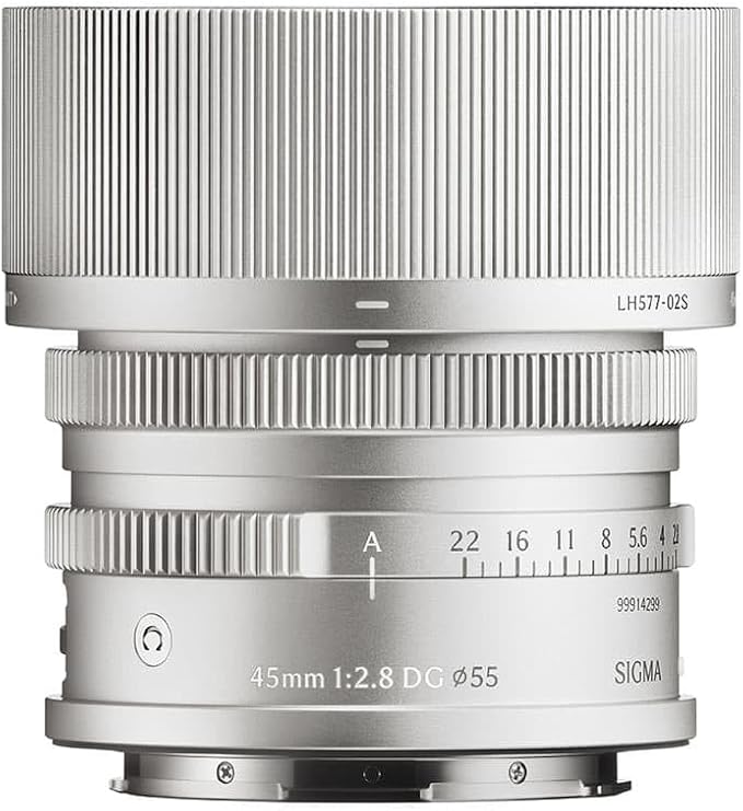 45mm F2.8 DG Silver Contemporary Leica L-mount prime lens